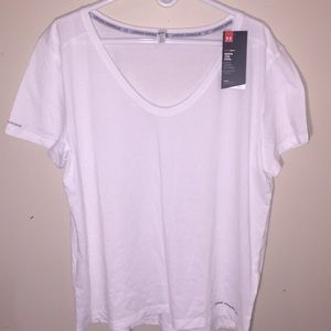 Under Armour Heat Gear Scoop Kneck Workout Shirt